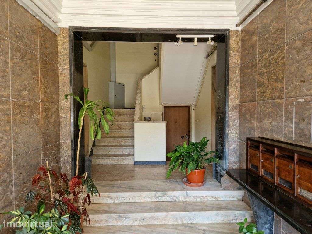 Apartamento T3 remodelado na Pontinha - Grande imagem: 4/23