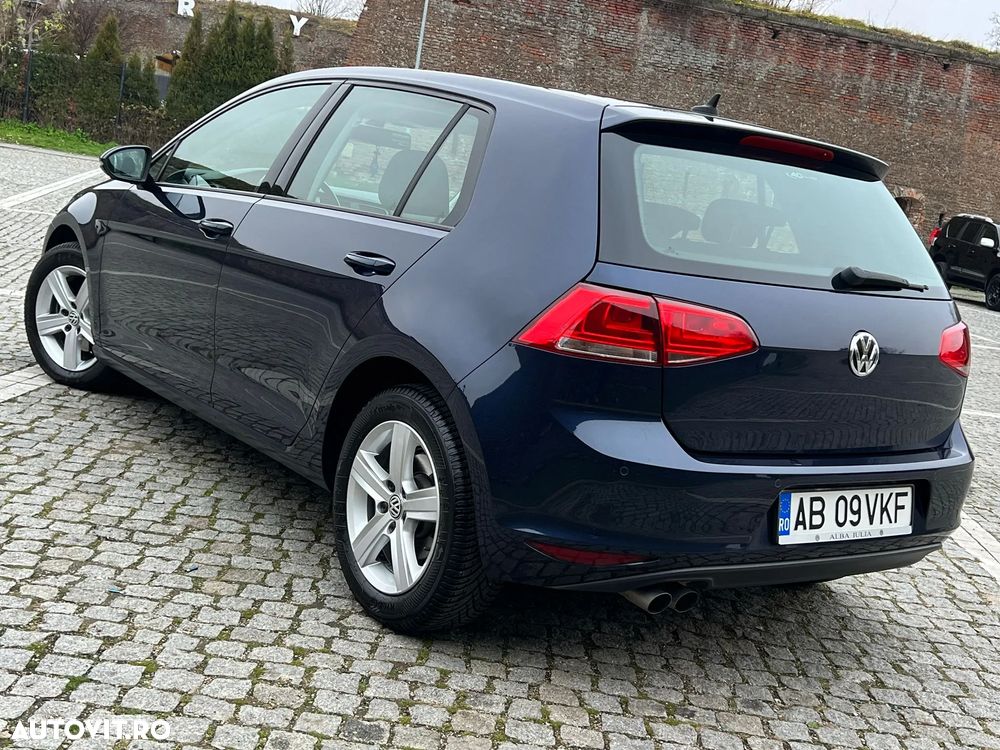 Volkswagen Golf 2.0 TDI BlueMotion Technology DSG Lounge - 3