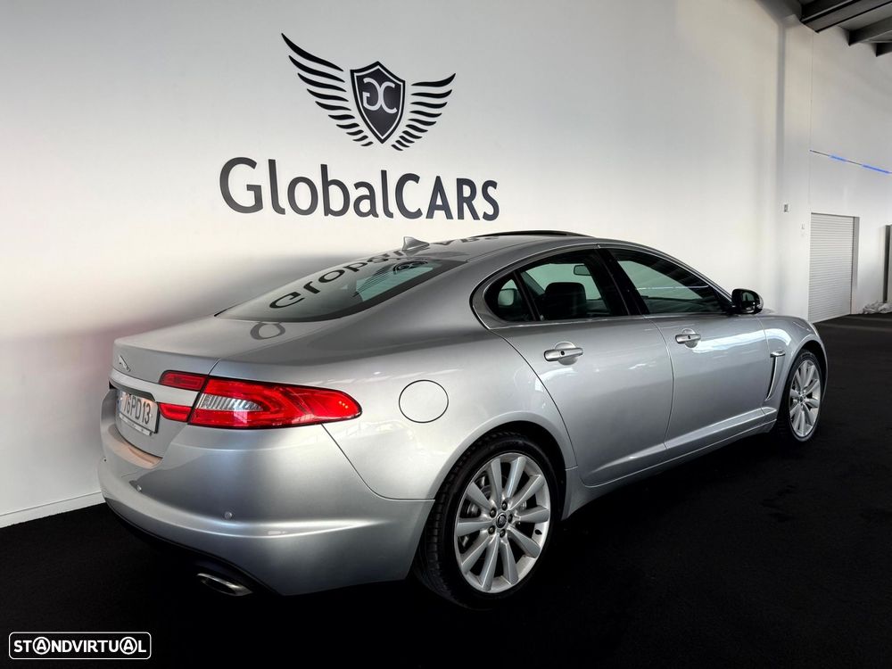 Jaguar XF 2.2 D Premium Luxury - 38