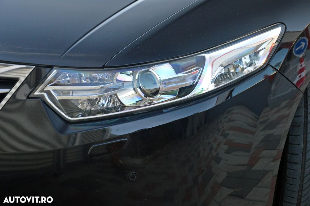 Honda Accord 2.2 i-DTEC AT Executive Navi - 38