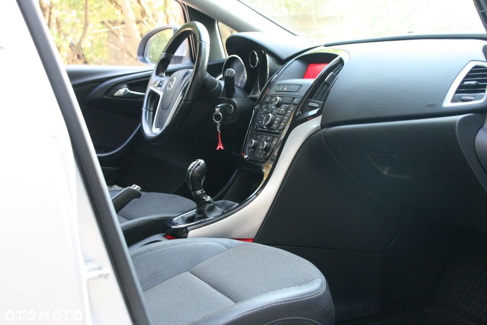 Opel Astra 1.6 CDTI Enjoy - 10