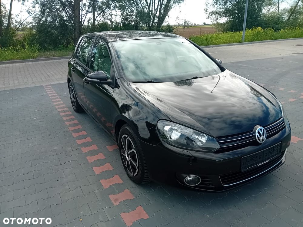 Volkswagen Golf 2.0 TDI DPF Sportline - 5