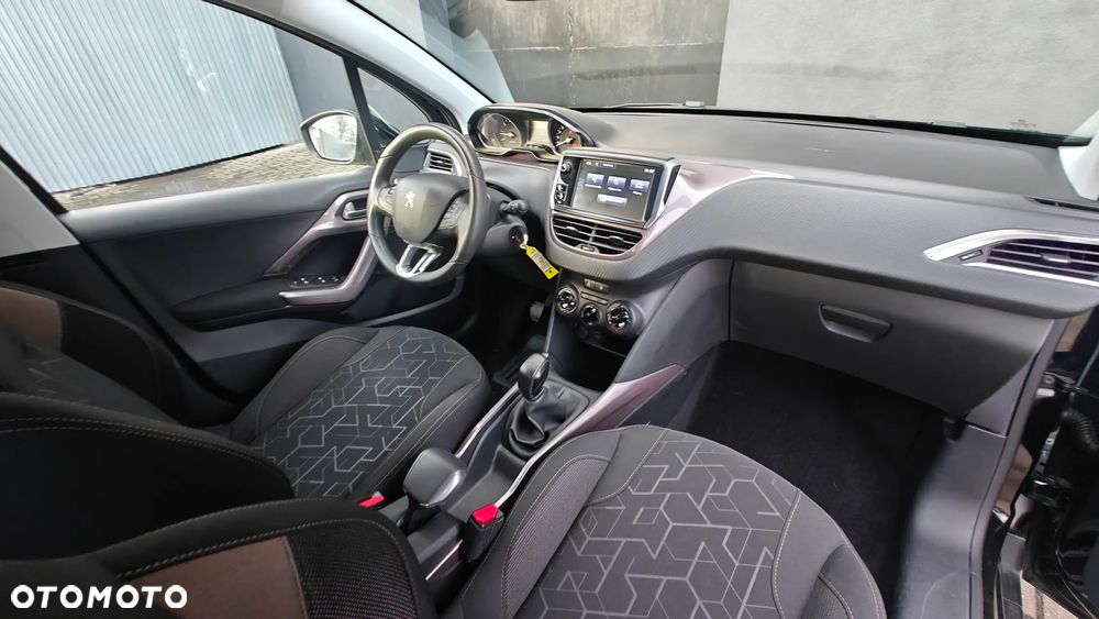 Peugeot 2008 PureTech 82 Allure - 34