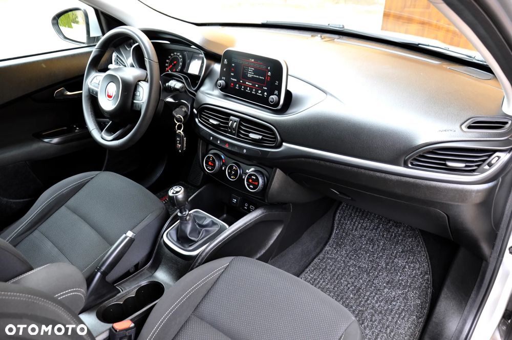 Fiat Tipo 1.4 T-Jet Lounge - 32