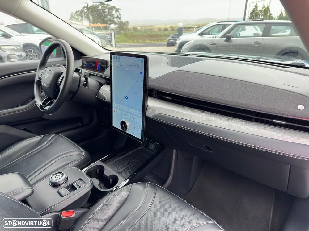 Ford Mustang Mach-E Standard - 26