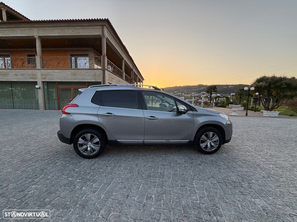 Peugeot 2008 1.6 e-HDi Allure - 19