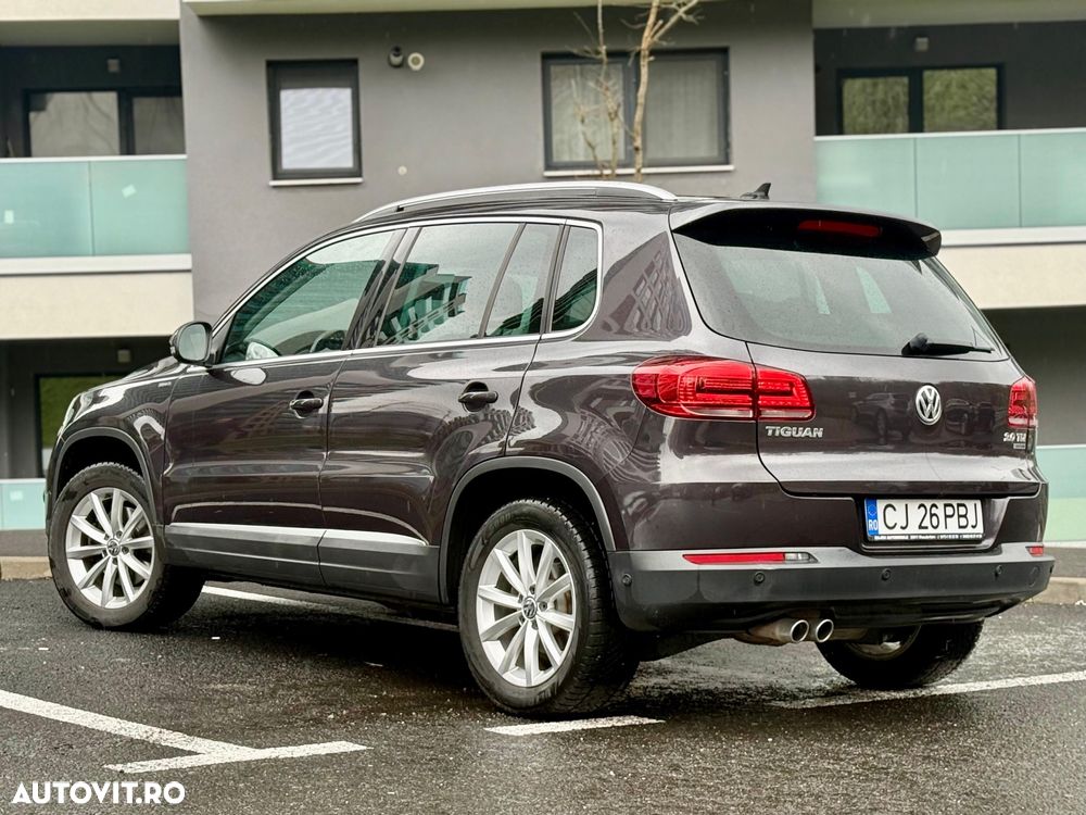 Volkswagen Tiguan 2.0 TDI DPF 4Motion BlueMotion Technology DSG Lounge Sport & Style - 11