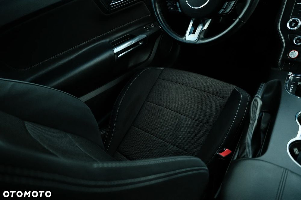 Ford Mustang 3.7 V6 - 18