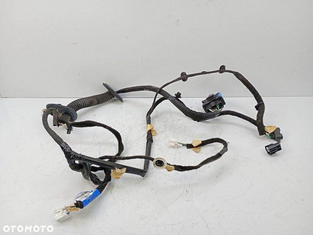 Wiązka instalacja drzwi prawy przód 241246578R Opel Vivaro B Trafic II