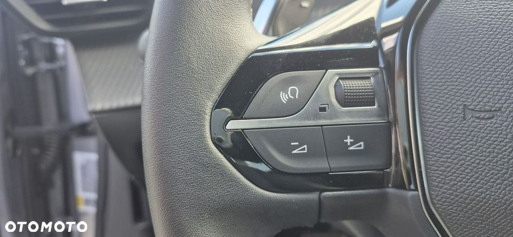 Peugeot 2008 1.2 PureTech Allure S&S EAT8 - 13