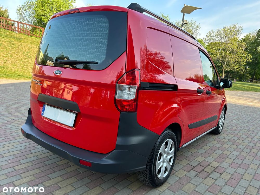 Ford Transit Courier - 34