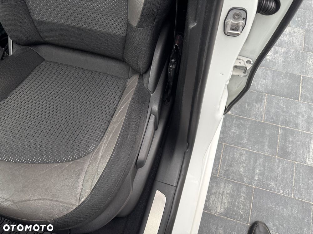 Citroën C4 Grand Picasso BlueHDi 120 EAT6 Exclusive - 19