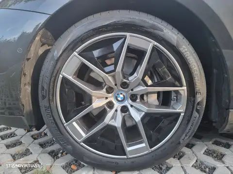 BMW i5 eDrive40 Edição Desportiva M - 18