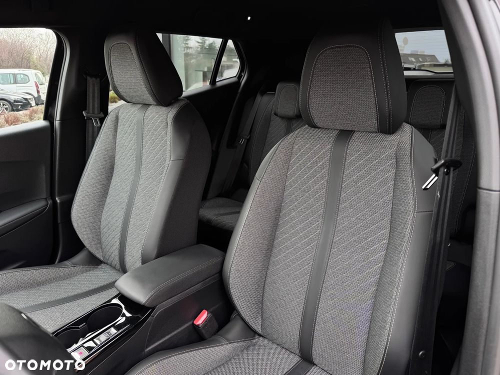 Peugeot 2008 PureTech 130 Allure S&S EAT8 - 12