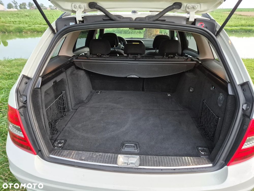 Mercedes-Benz Klasa C 200 CDI DPF (BlueEFFICIENCY) Avantgarde - 14