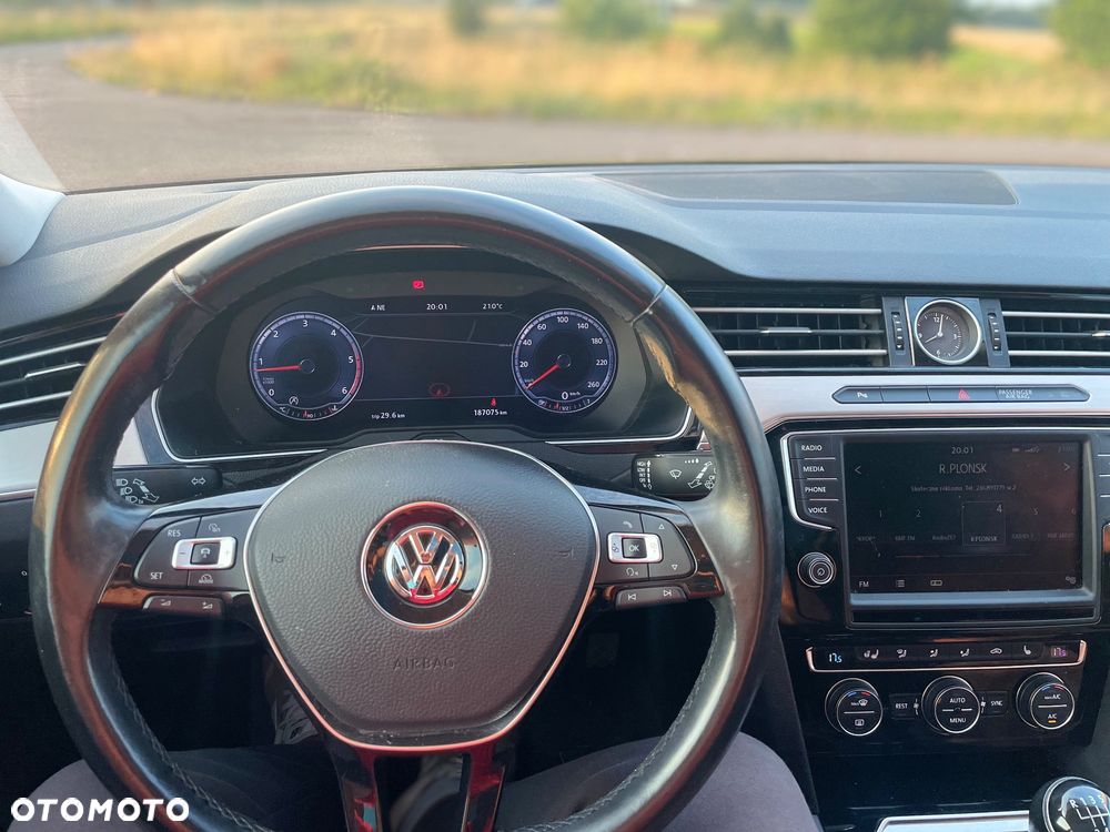 Volkswagen Passat 1.6 TDI BMT Trendline - 20
