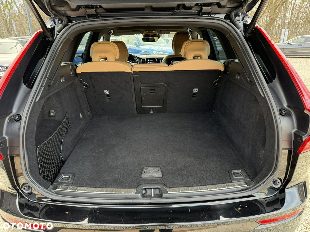 Volvo XC 60 D4 AWD Momentum - 10