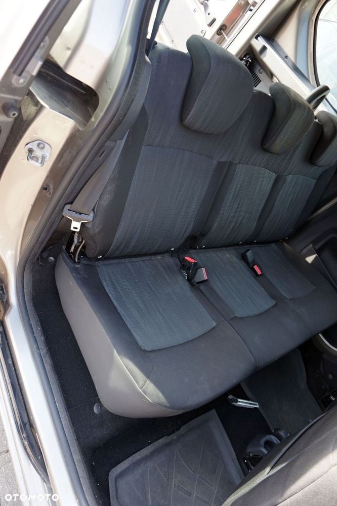 KANAPA TYLNA DOKKER LIFT  DACIA 2017-2021 - 1