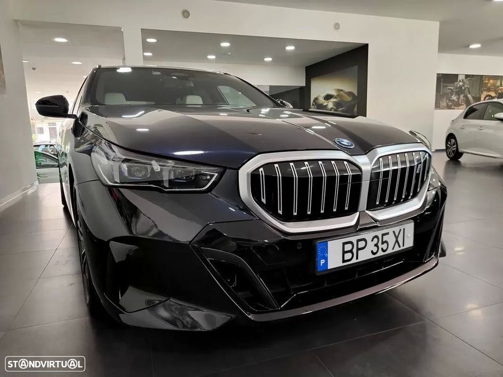 BMW i5 Touring eDrive40 - 17