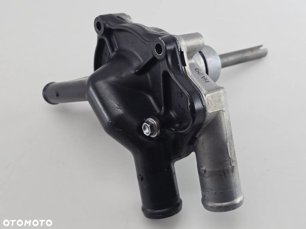 POMPA WODY OBUDOWA  HONDA CB 1000R  SC80 - 12