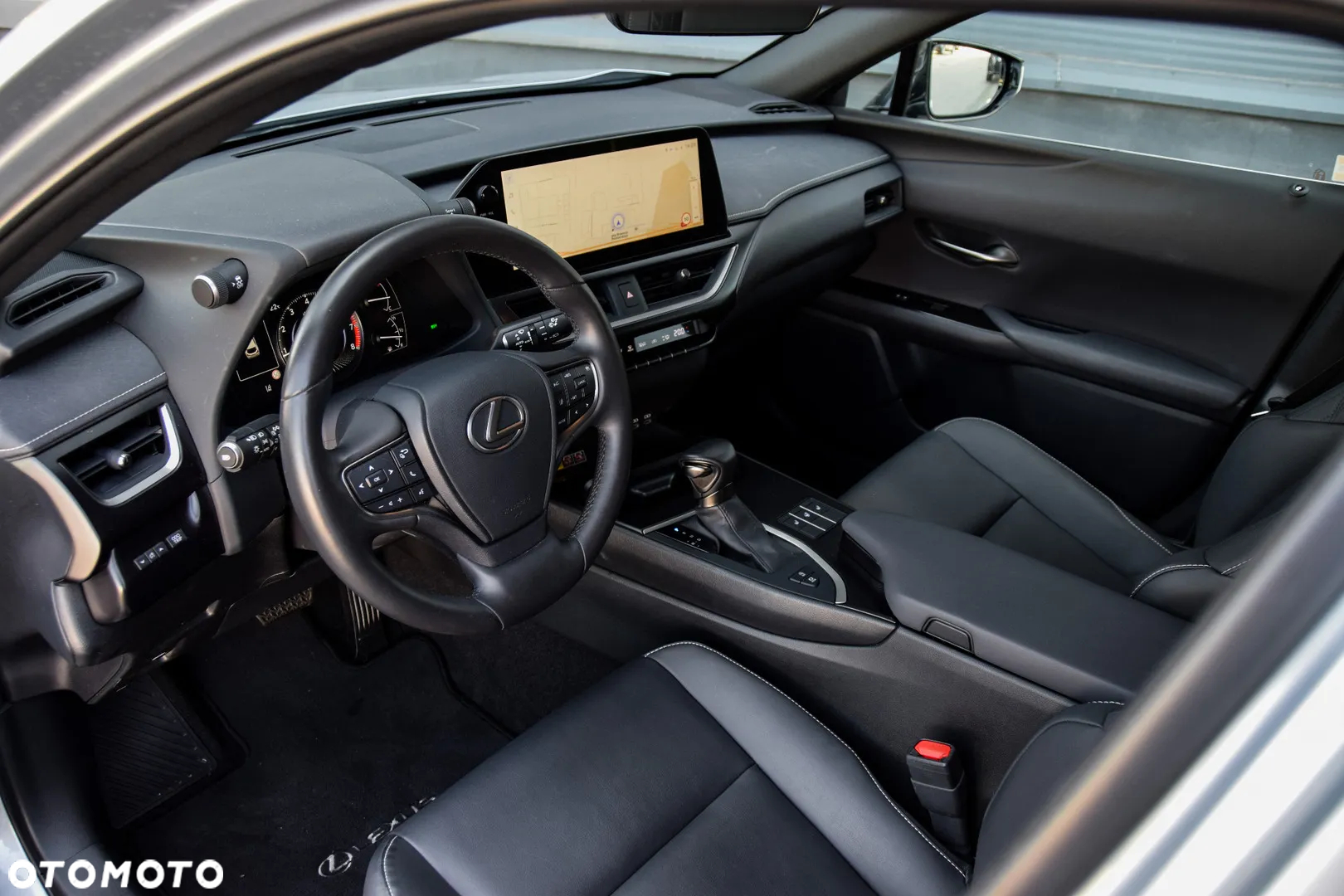 Lexus UX 200 GPF F Sport Design+ 2WD - 3