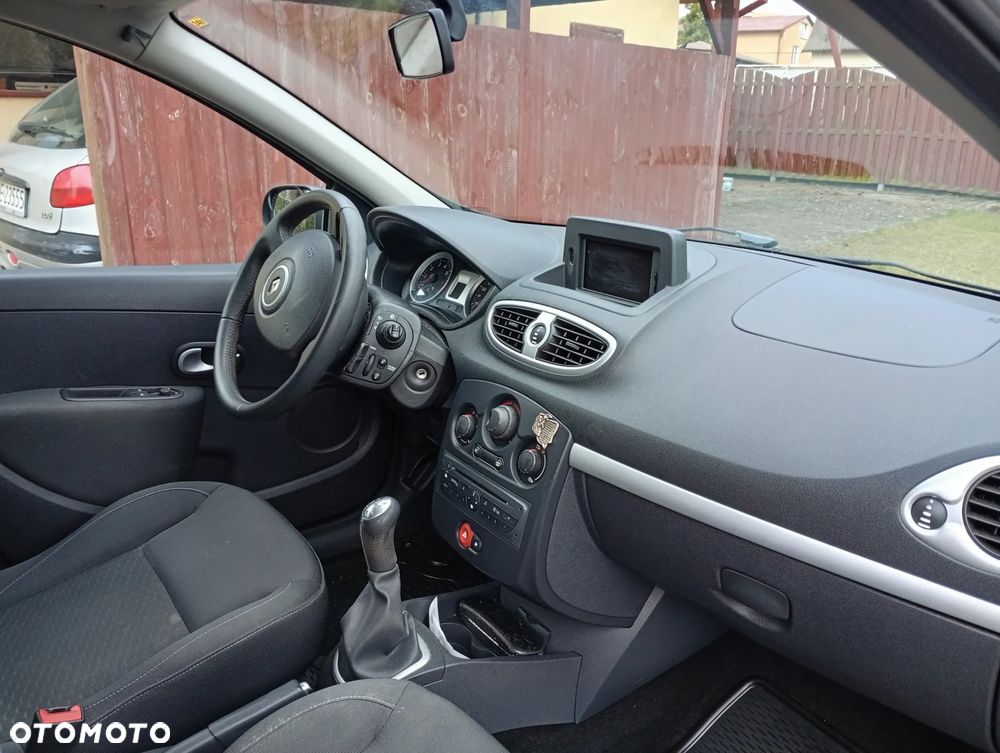 Renault Clio 1.2 16V Tech Run - 9