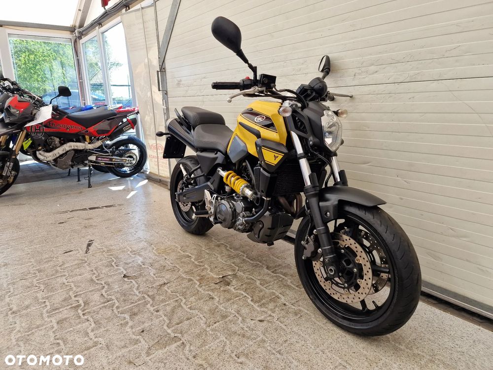 Yamaha MT - 5