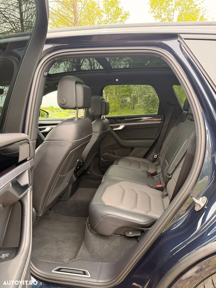 Volkswagen Touareg 3.0 V6 TDI SCR 4Motion Automatik R-Line - 14
