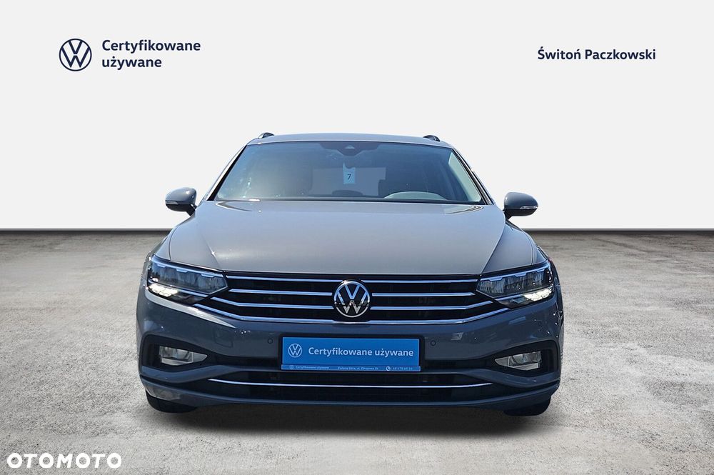Volkswagen Passat - 8