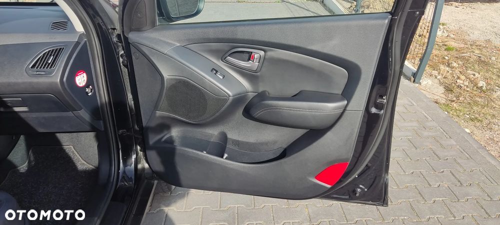 Hyundai ix35 1.7 CRDi 2WD blue Style - 31