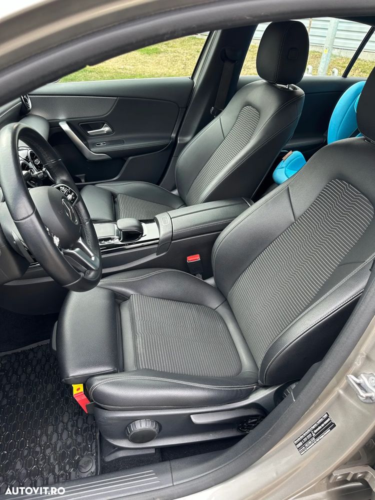 Mercedes-Benz A 180 d 7G-DCT - 12