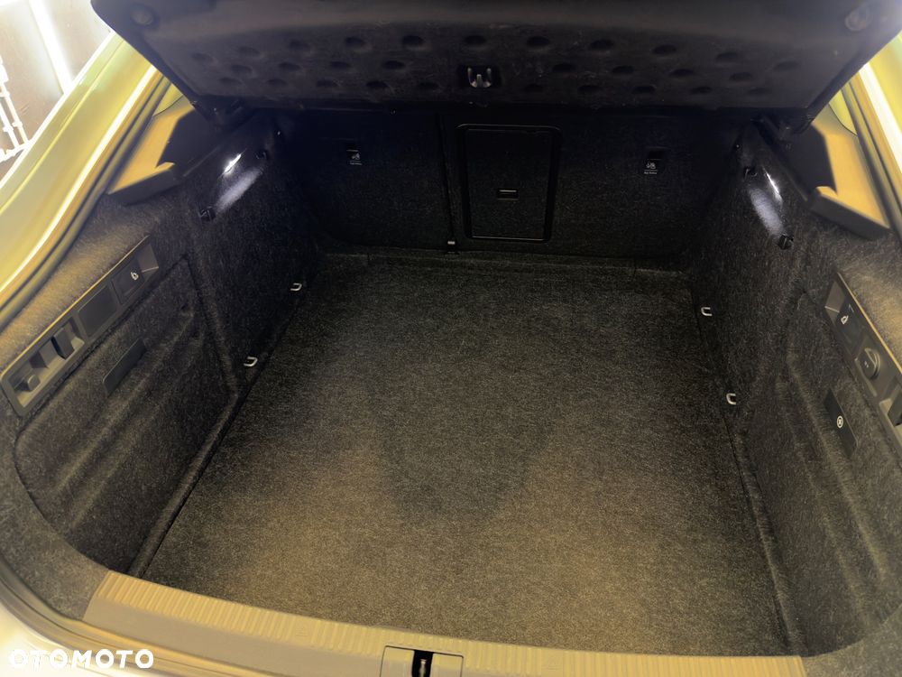 Skoda Superb 2.0 TDI Ambition DSG - 10