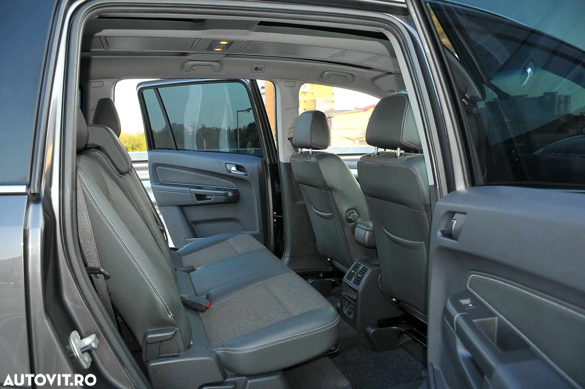 Opel Zafira 1.9 CDTI First Edition - 14