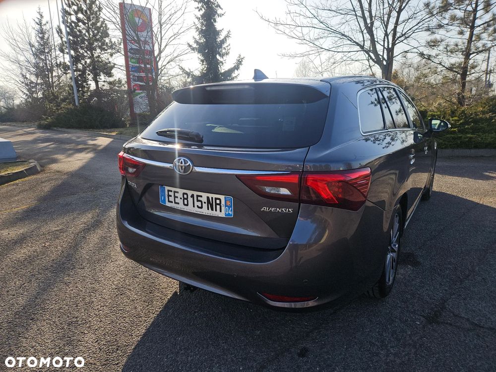 Toyota Avensis 2.0 D-4D Premium - 17