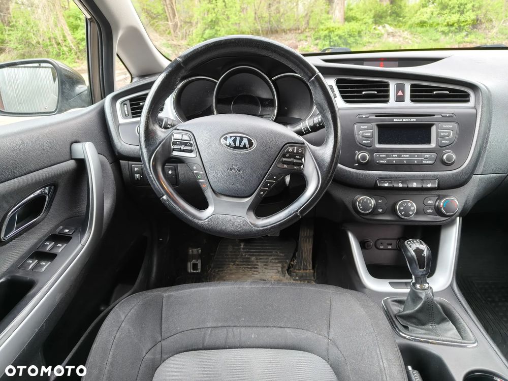 Kia Ceed - 24