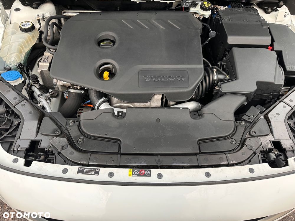 Volvo V40 D2 R Design - 39