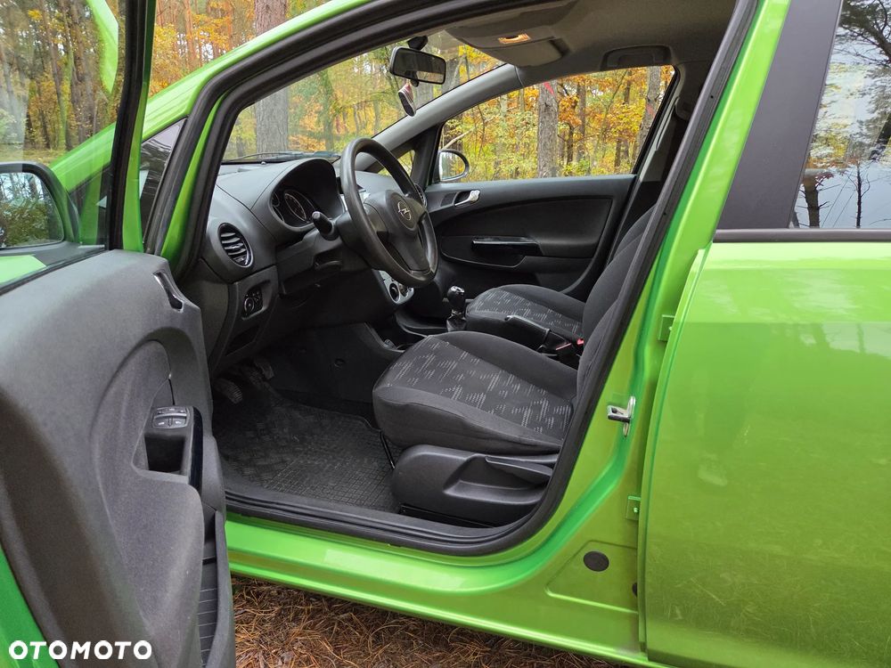 Opel Corsa - 16