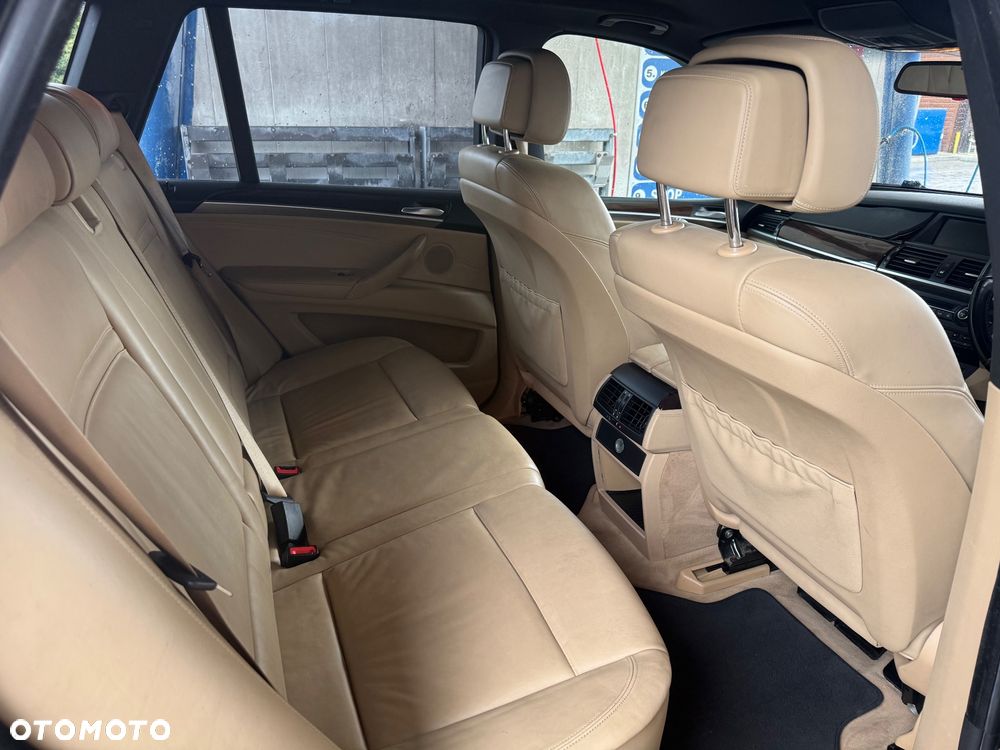 BMW X5 xDrive30d - 14