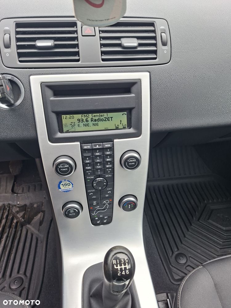 Volvo V50 - 25