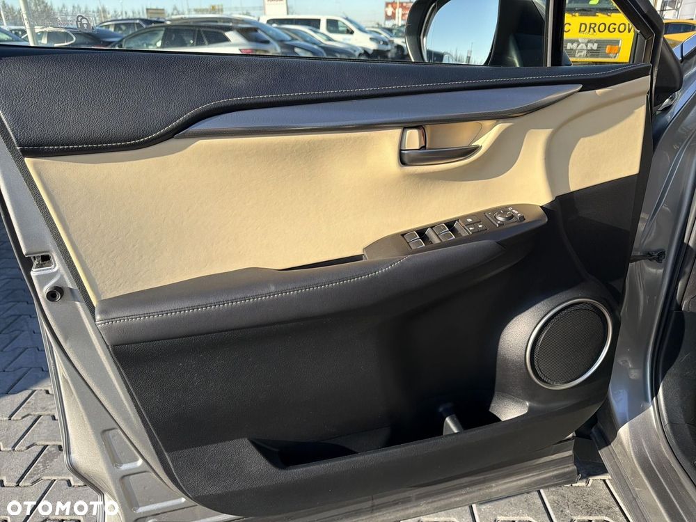 Lexus NX 300h Comfort AWD - 20