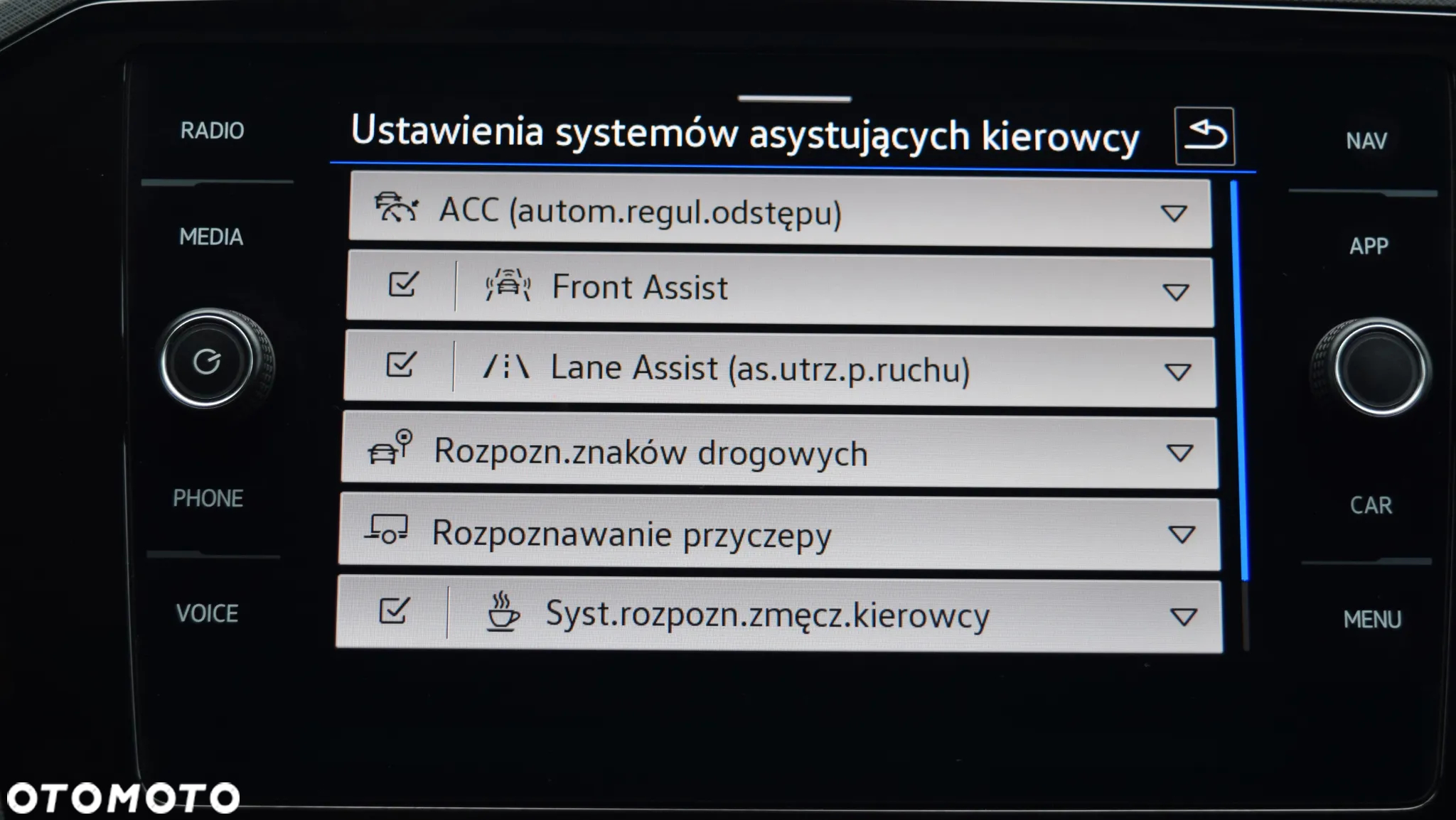Volkswagen Passat 2.0 TDI Elegance DSG - 28
