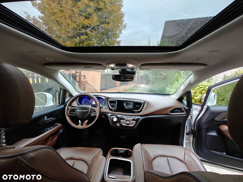 Chrysler Pacifica - 10