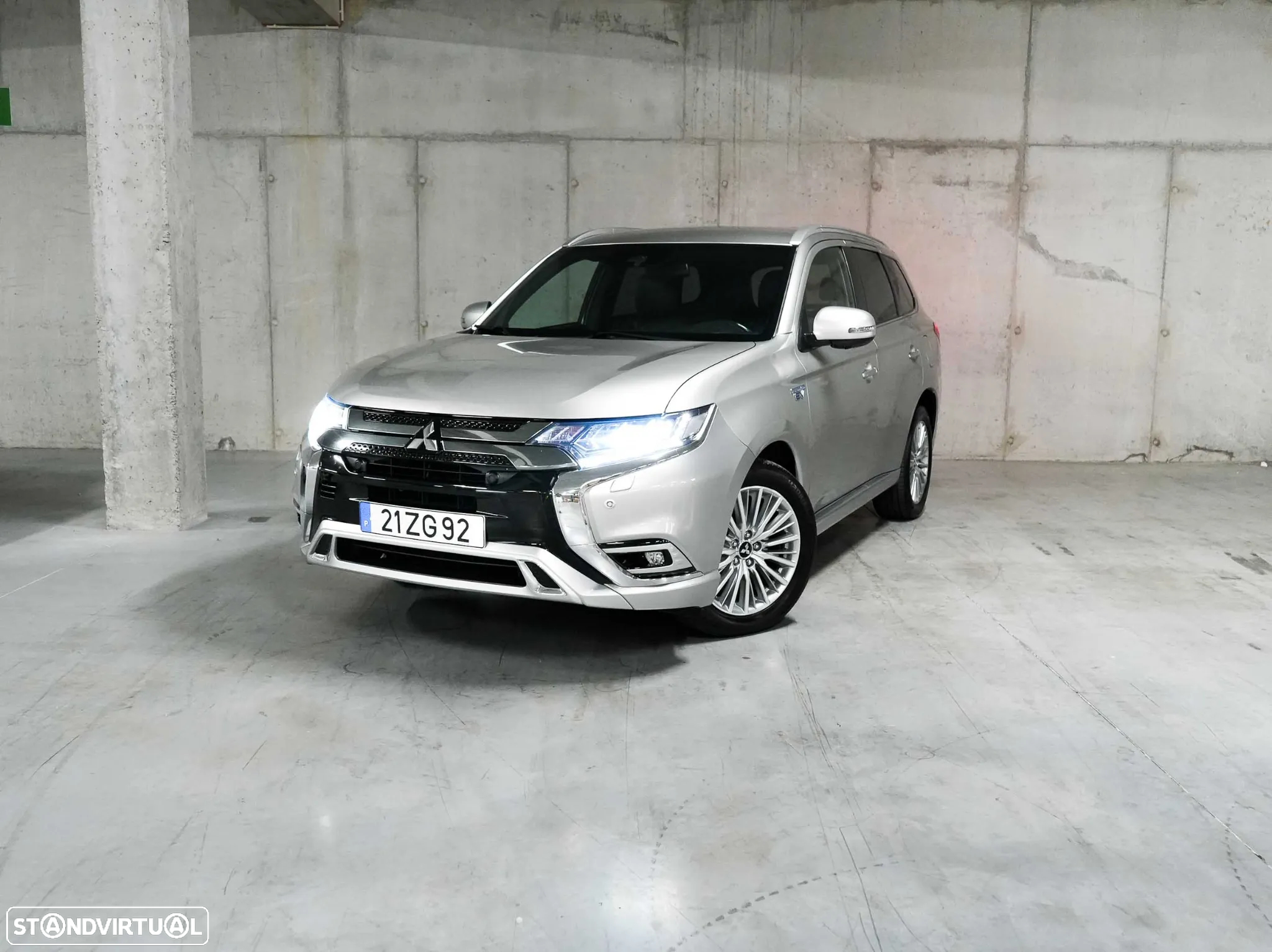 Mitsubishi Outlander 2.4 PHEV Instyle - 2