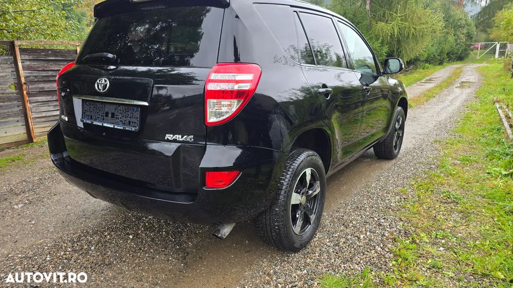 Toyota RAV4 2.2 D-4D 4WD Luxury - 5