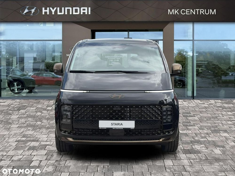Hyundai Staria - 2