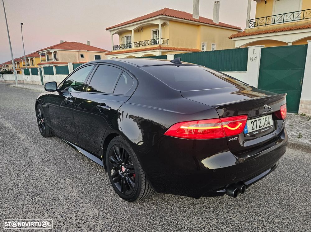 Jaguar XE 2.0 D R-Sport - 29