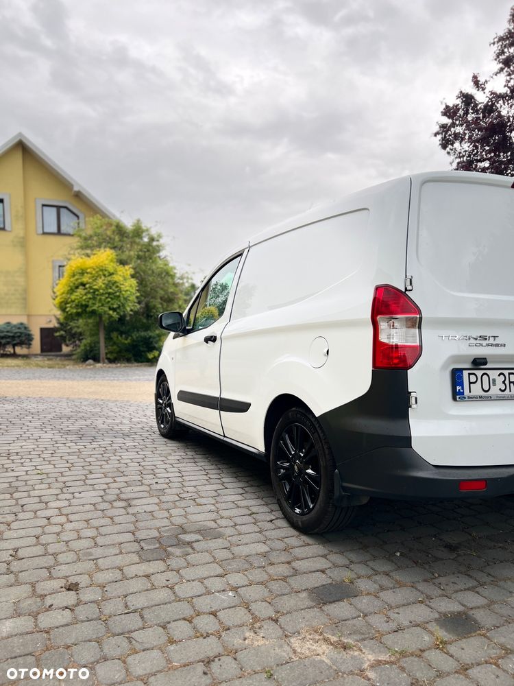 Ford Transit Courier - 4