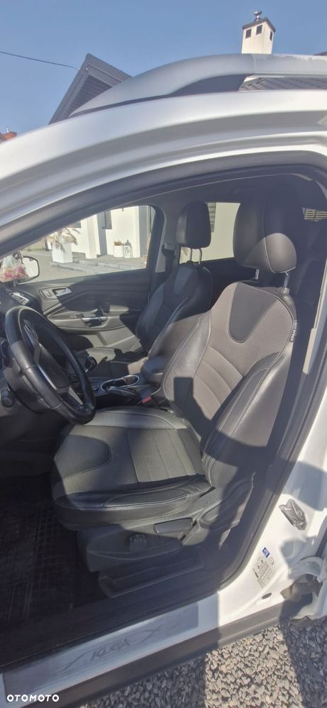 Ford Kuga 2.0 TDCi 2x4 Titanium - 7