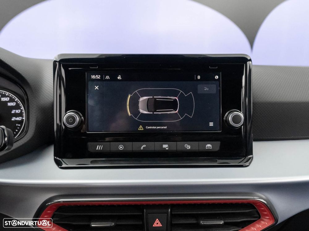 SEAT Arona 1.0 TSI FR - 29