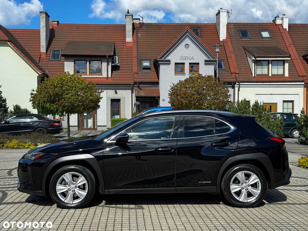 Lexus UX - 10